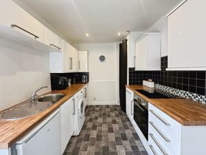 Kitchen- click for photo gallery